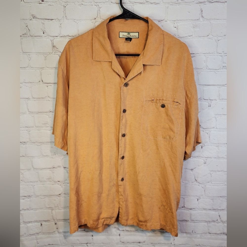 Men's Tommy Bahama Hawaiian shirt, size Large